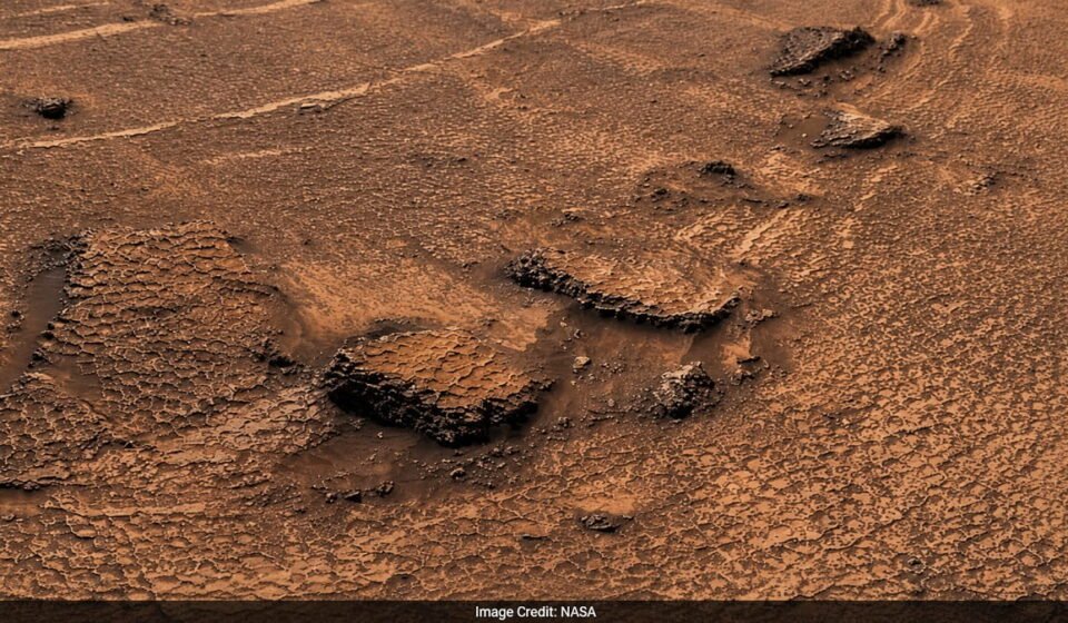 Curiosity Mars Rover ने खोजी Mars पर Honeycomb जैसी चट्टानें Curiosity Mars Rover discovers honeycomb textures on Mars surface